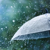 Жел күшейіп, жаңбыр жауады: Бірнеше өңірде дабылды ескерту жарияланды