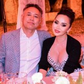 «Таңғалуға лайық адам»: Баян Мақсатқызы күйеуі Тұрсен Алагөзовтің жомарттығын айтты