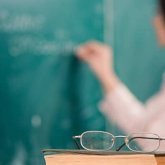 «ҰБТ тапсыруға көмектесемін»: Павлодарда 1 млн теңге алған мұғалім ұсталды