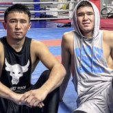 Ағайынды Сабырхандарды әкелері қамшымен сабап жаттықтырды (ВИДЕО)