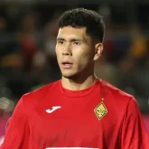 «Мынадан кейін қалай жер басып жүруге болады»: қақпашы Темірлан Анарбеков танымал әзілкешке шүйлікті