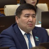 Халық кредитке тұншықты, ал банктер миллиардтап пайда табуда – депутат