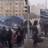 Астанада көлік бағанаға соғылып, жүргізуші оқиға орнында мерт болды (ВИДЕО)