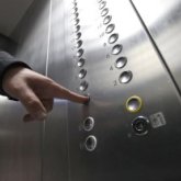 Астанадағы тұрғын үйлердің бірінде лифт құлап, 1 адам мерт болды