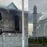 «Орнына мешіт салу керек»: Қоғам белсендісі өртке оранған үйге қатысты ұсыныс айтты