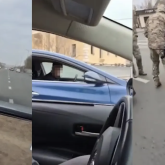 Атырауда екі жүргізуші көшенің қақ ортасында төбелесті (ВИДЕО)