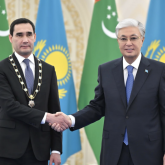 Қасым-Жомарт Тоқаев Түрікменстан президентін «Алтын Қыран» орденімен марапаттады