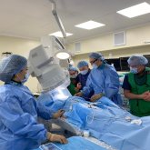 КІАҒЗИ жүрек қызметінің жеткіліксіздігімен екі науқасқа соңғы буынғы үш камералы кардиостимулятор орнатылды