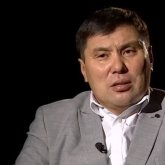 «Үйленбегендер үшін жүрегім ауырады»: Омар Жәлел бойдақтықтың зияны туралы айтты