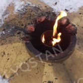 «Қадір-қасиет қалмаған ба?!»: Риддерде тұрғындар Мәңгілік алау ескерткішіне тауық қуырған