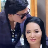 «Уайымға салындым»: Гүлзира Айдарбекова ұлы Қайратқа алаңдаушылық білдірді (ВИДЕО)