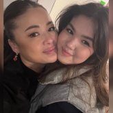 «Айтарға сөзім жоқ»: Тұрсынбектің қыздары анасына қымбат тосынсый жасады (ВИДЕО)