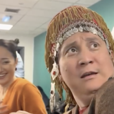 «Әзілін әйелі ғана түсінеді»: Қайрат Әділгерей әзілдеймін деп тағы да сынға қалды (ВИДЕО)