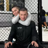 «Осы деңгейіме шүкір етемін!»: Асу Алмабаев Шавкат Рахмоновты көре алмайды дегендерді орнына қойды