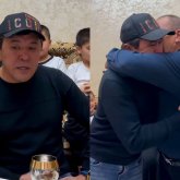 «Бауыр керек»: Заттыбек Көпбосынов ағасына ерекше тосын сый жасады (ВИДЕО)