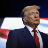 АҚШ демократтары Трампқа импичмент жариялау мәселесін көтерді