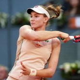 Елена Рыбакина әлемнің бұрынғы екінші ракеткасын ойсырата жеңді