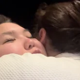 «Мөлдірдің тәрбиесі»: Тұрсынбектің тұңғыш қызының анасына құрметі көпшілікті тәнті етті (ВИДЕО)