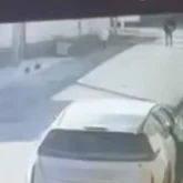 «Бұрышқа сүйреген»: Шымкентте жасөспірім кәмелетке толмаған қызды зорламақ болды