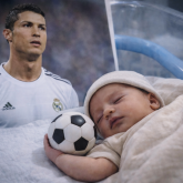 «Роналдо Мерейұлы»: Танымал блогер ұлына футбол аңызының есімін берді (ВИДЕО)