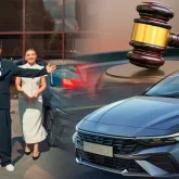 247 млн теңге, 10 қымбат көлік: Атышулы блогер Жанабыловтар үйқамаққа алынды