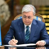 Жаңа Конституция: Президент референдум өткiзу туралы Жарлыққа қол қойды
