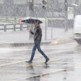 Нөсер, жел, найзағай: Елдің оңтүстігінде күн күрт суытады