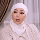 «Қарыздан құтылуға көмектеседі»: Айнұр Тұрсынбаева тағы бір өнімін ұсынды (ВИДЕО)