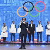 3 бөлмелі пәтер мен автокөлік: Михаил Шайдоровты туған қаласы қалай қарсы алды