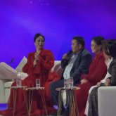 «13 жасымда Алматыға әкеліп, оқуға түсірді»: Қарақат Әбілдина өнерге келуіне себепкер адамды айтты