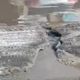 Көкшетауда сапасыз салынған жолдың кесірінен су үй ауласына ағатын болды