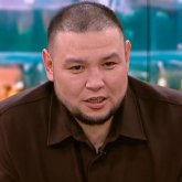 «Ем қабылдауға мәжбүр болдым»: Танымал әнші көрінбей кетуінің себебін айтты