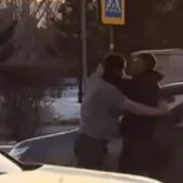 Астанада жүргізушілер көше ортасында жолға таласып, төбелес шығарған (ВИДЕО)