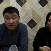 «Қойдан жуас деп ойлайды»: Гүлзира Айдарбекова күйеуінің қиын адам екенін айтты (ВИДЕО)