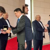 «Өнерімізді бағалайтынына қуаныштымыз»: Танымал блогер Моңғолия президентімен кездесті (ВИДЕО)
