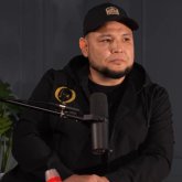«Тоқтай алмай қалдым»: Танымал әнші құмар ойынға салынғанын ашық айтты (ВИДЕО)