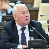 «Пара берсең - жүргізуші куәлігі дайын»: Мұрат Әбенов жүйедегі былықты ашты