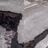 Теміртауда күз айында төселген асфальт көктемде тесілді