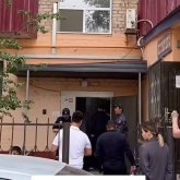 Атырау қаласындағы Азаттық көшесінде бойжеткен есірткімен ұсталды