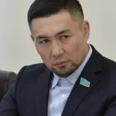 Ардақ Назаров халық сынынан кейін журналистерден қашып жүр ме?