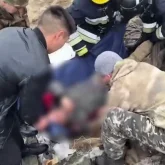 Жезқазғанда кәріз құдығын тазалау кезінде жұмысшы көз жұмды