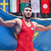 Ризабек Айтмұхан жаңа салмақта Азия чемпионы атанды