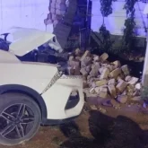 «Тұрғын үй қоршауына соғылған»: Арыста 52 жастағы әйел 4 адамды қағып өлтірді