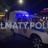 Денсаулығы нашарлаған: Алматыда автобус жүргізушісі жол үстінде мерт болды (ВИДЕО)