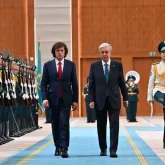 Тоқаев Тәуелсіздік сарайында Грузия премьер-министрін қарсы алды