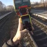 Қостанайда пойыз вагонына шығып суретке түспек болған 16 жастағы баланы тоқ соқты