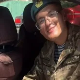 «Жағдайы ауыр»: Қонаев гарнизонында сарбаз 4-қабаттан құлап кетті