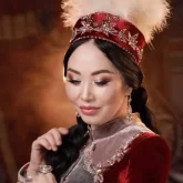 «Табиғатымызға жат нәрсе»: Қарақат Әбілдина ер мен әйелдің сүйісіп амандасуы туралы ойын айтты (ВИДЕО)