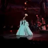 «Ән шырқау құрметі бұйырды»: Мәдина Сәдуақасова Бейжің төрінде өнер көрсетті (ВИДЕО)