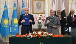 1 миллиард долларлық келісім: Тоқаев Пәкістанмен сауда саласын дамытуды көздеді